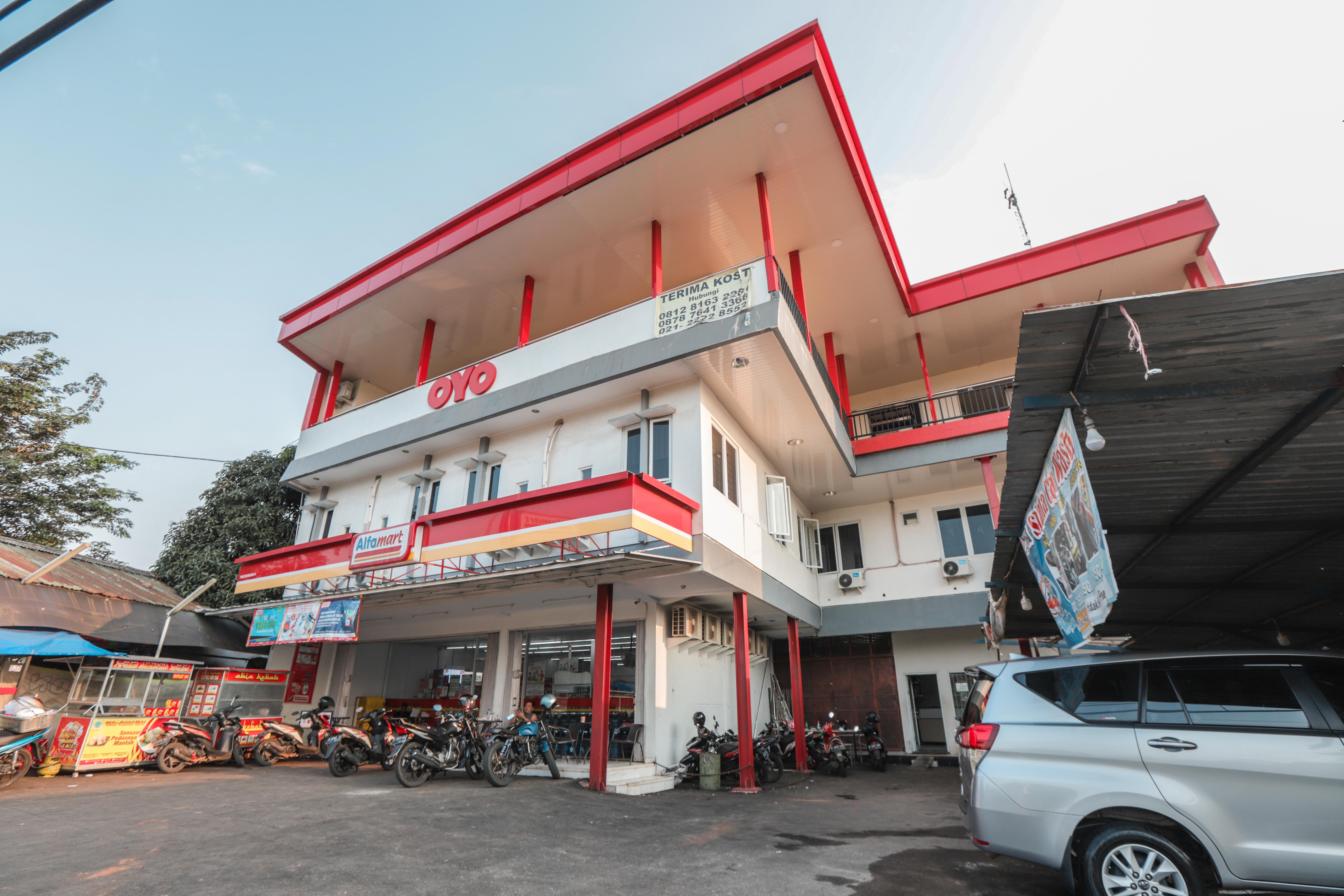 Oyo 387 Alfa Guest House Tegal  Bagian luar foto