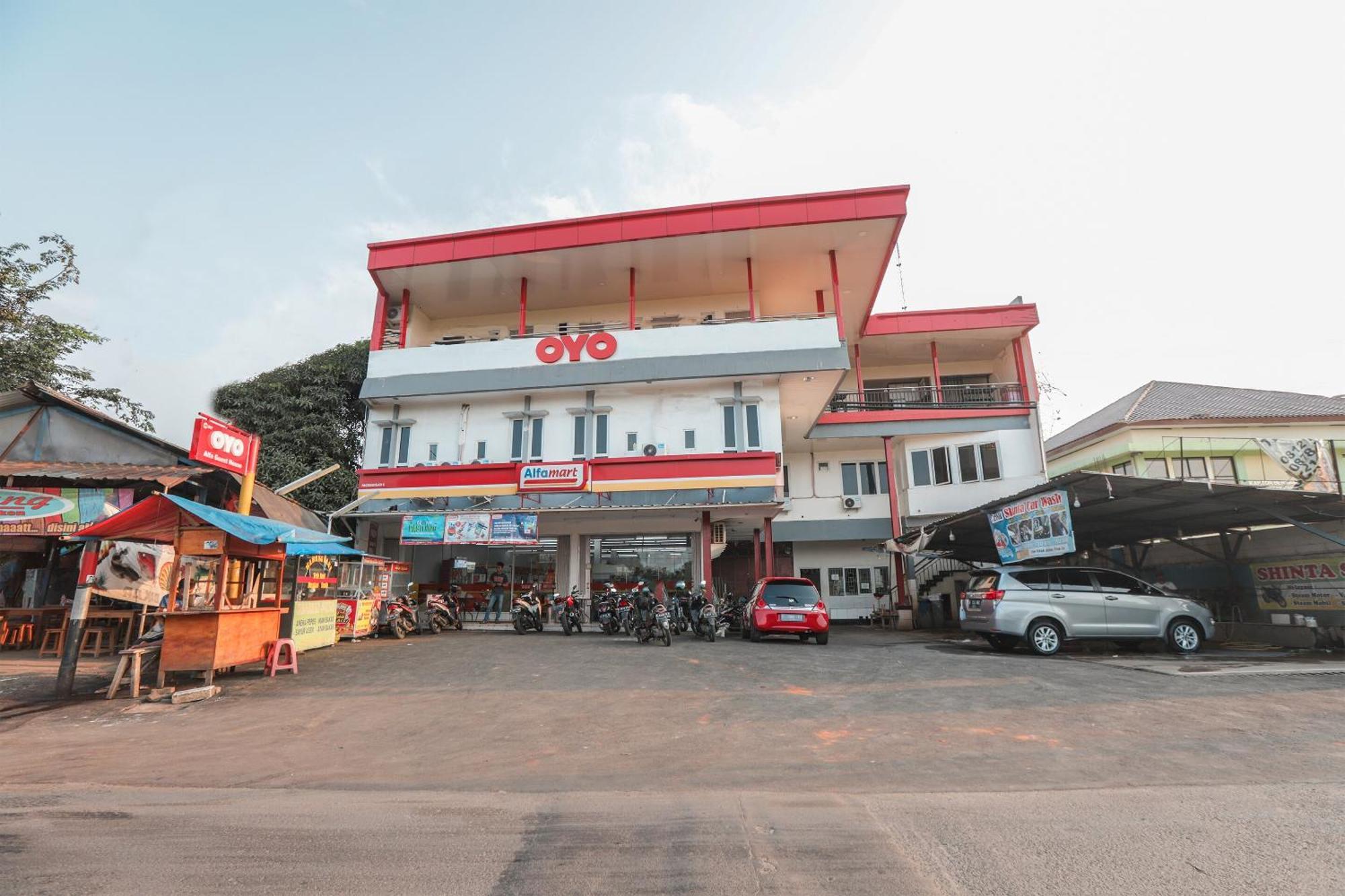 Oyo 387 Alfa Guest House Tegal  Bagian luar foto